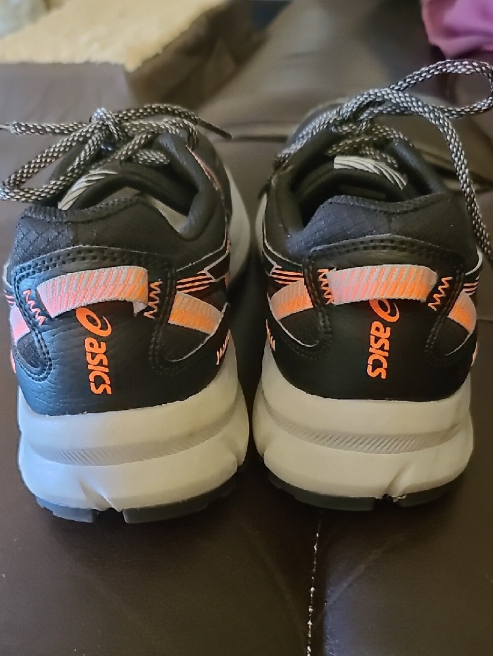 Women's ASICS Black and Orange Trail Running Sneakers SZ 10 - Picture 3 of 7